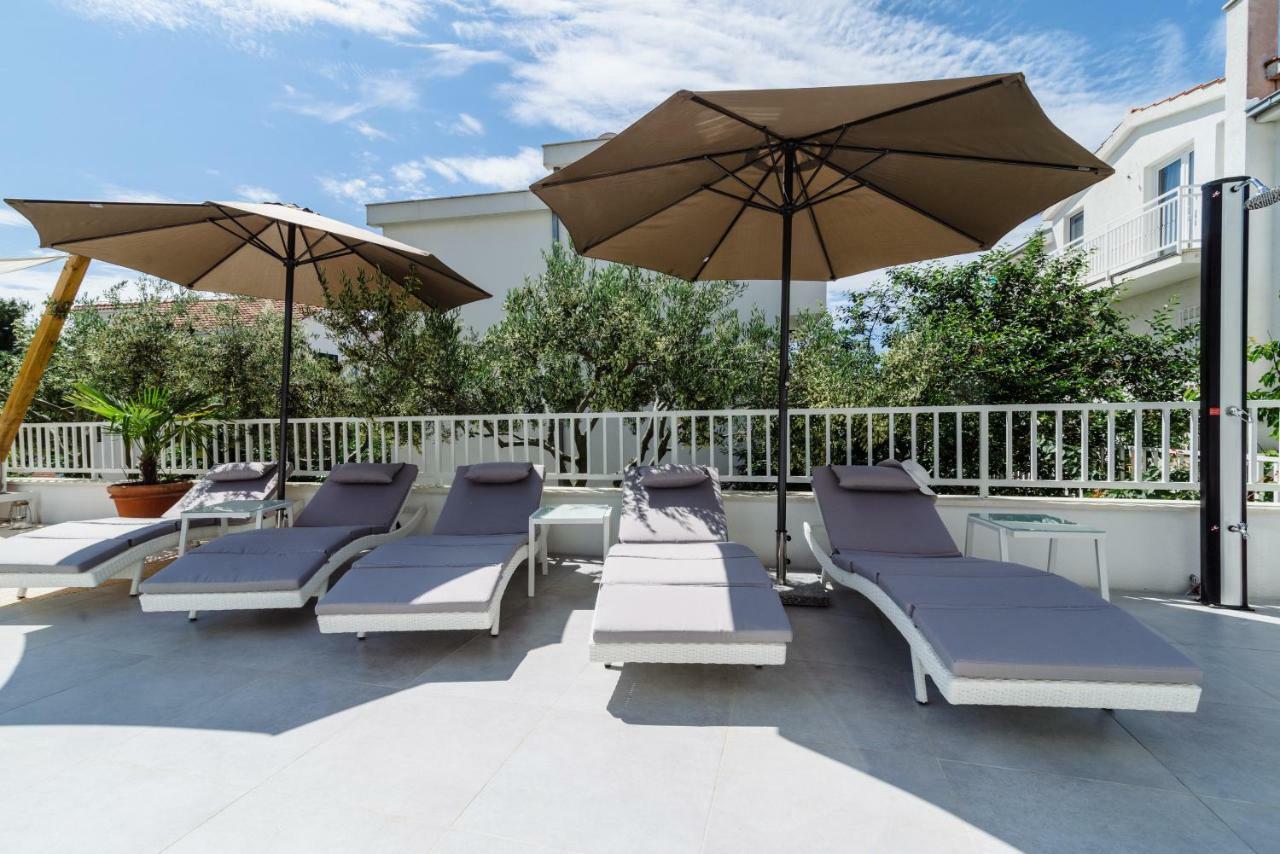 Apartments Villa Dalmatia Трогир Екстериор снимка
