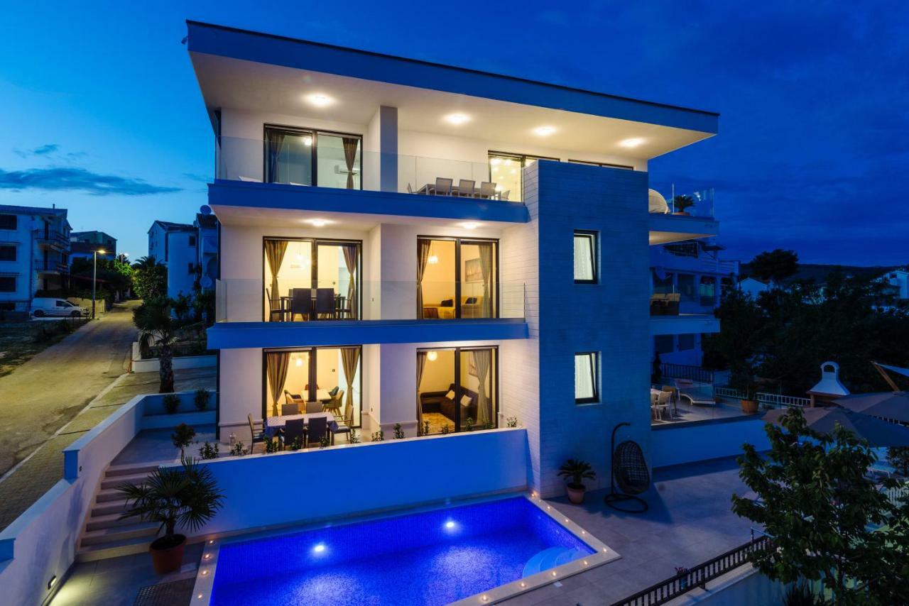 Apartments Villa Dalmatia Трогир Екстериор снимка