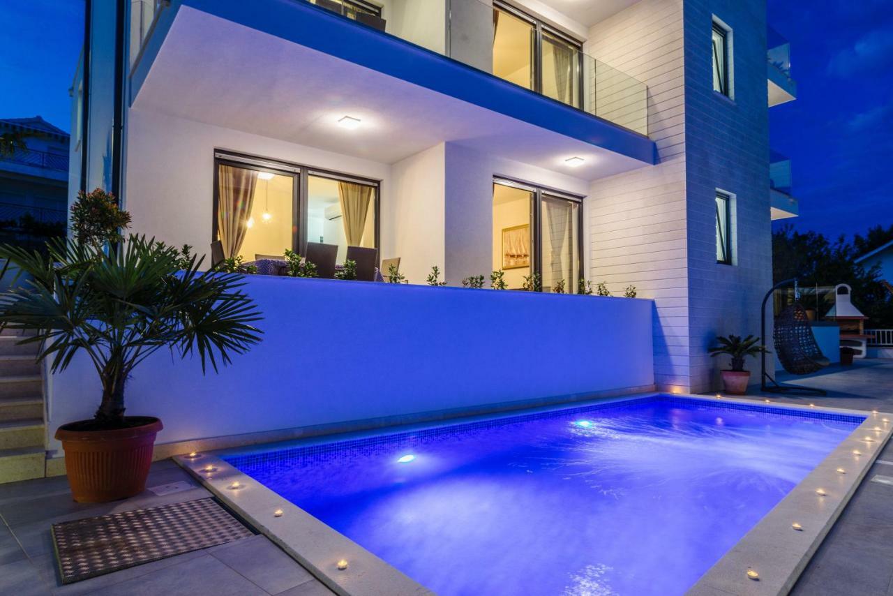Apartments Villa Dalmatia Трогир Екстериор снимка