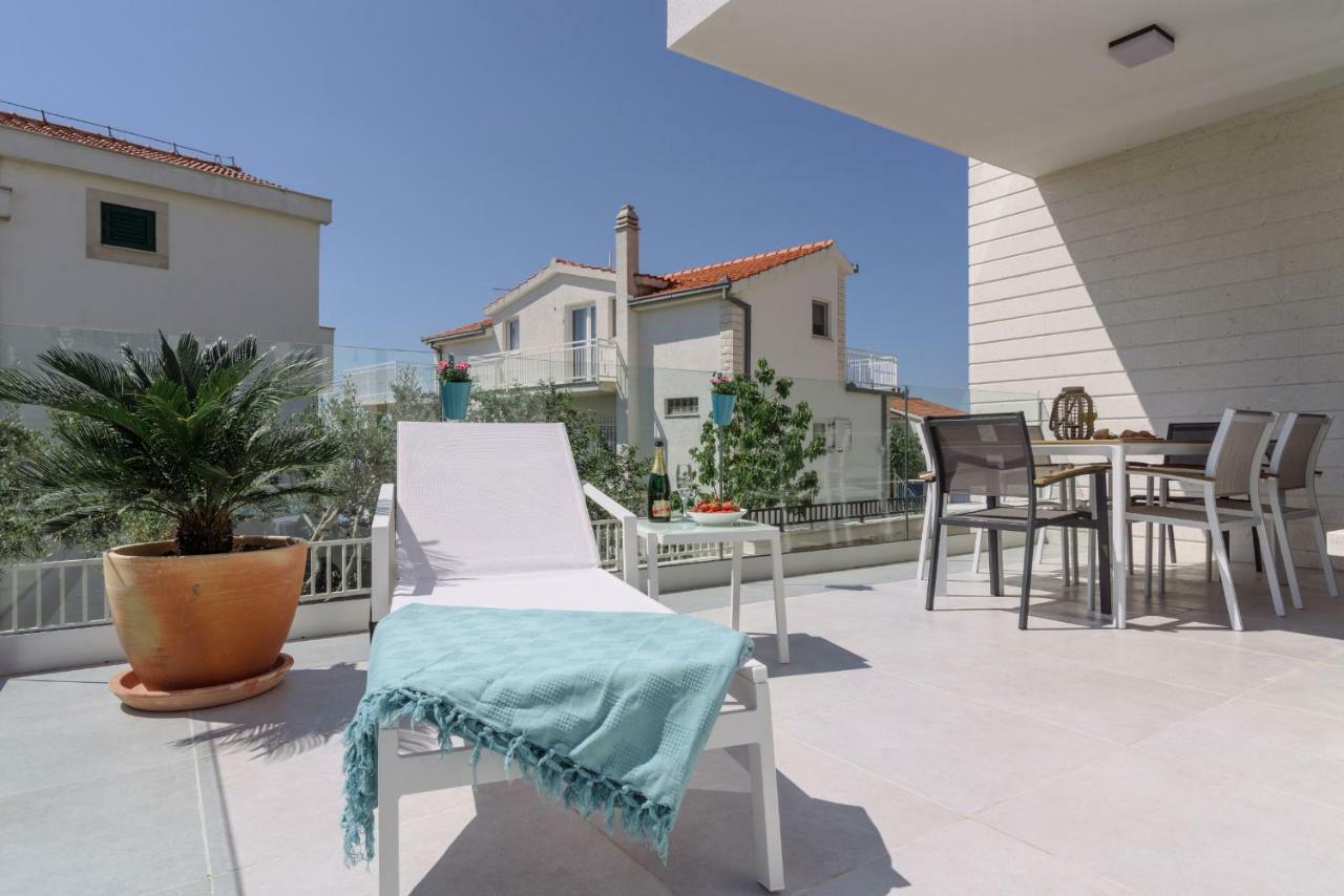 Apartments Villa Dalmatia Трогир Екстериор снимка